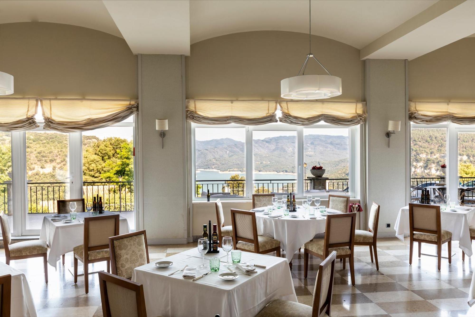 Parador De Vic-Sau Tavernoles Exterior photo